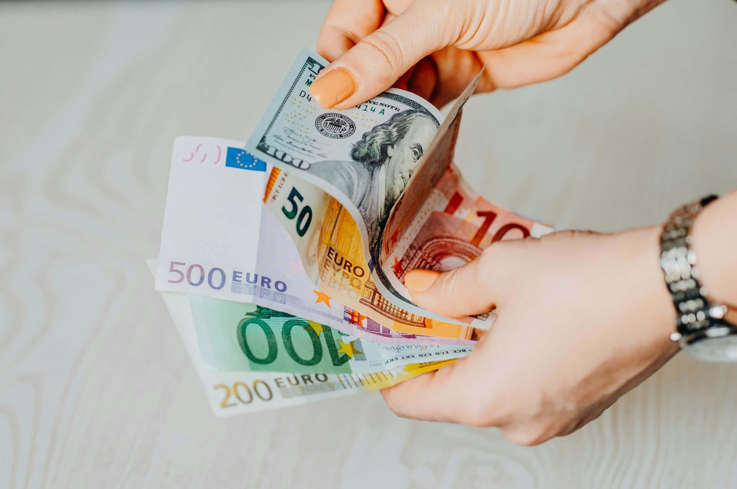 Make Money Selling Printable Digital Products Online in 2025